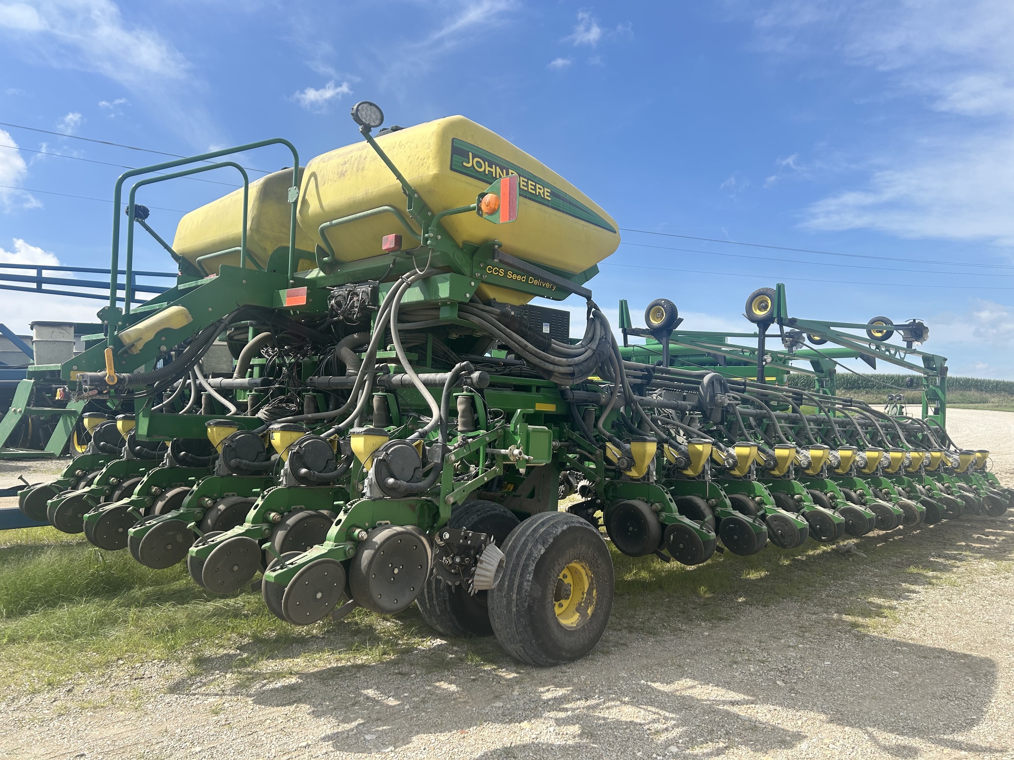 2006 John Deere DB80 Image 38