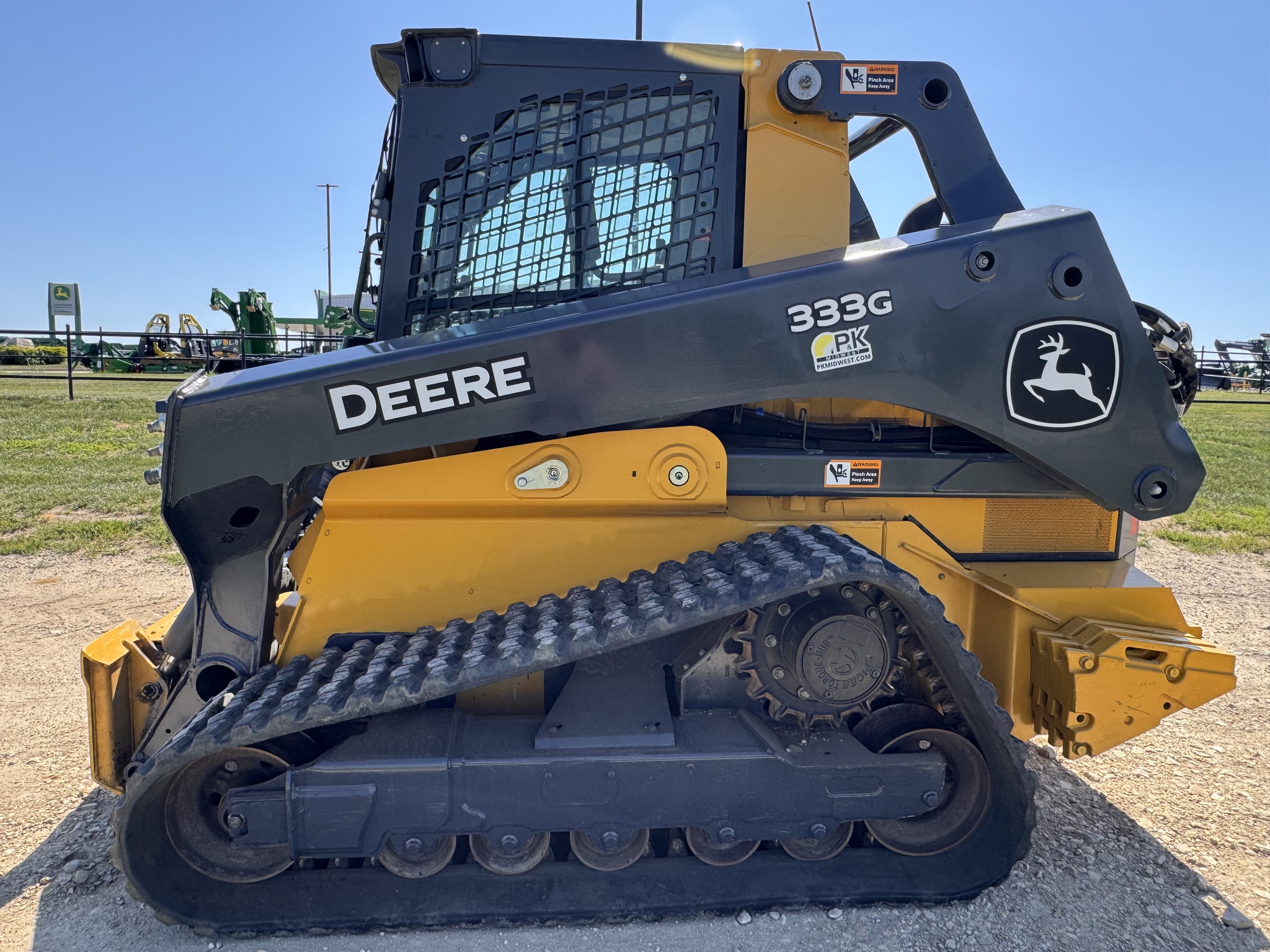 2023 John Deere 333G Image 5