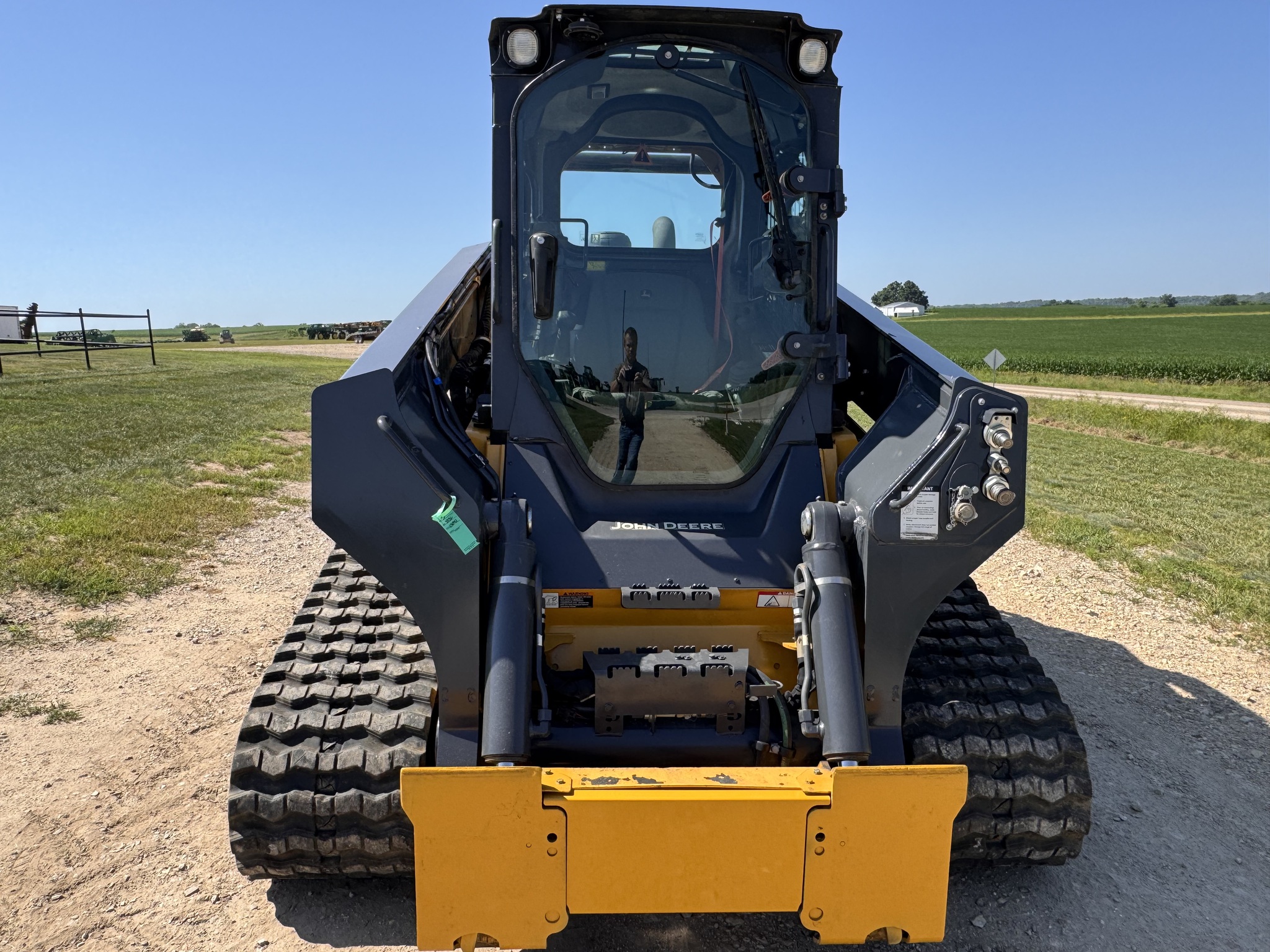 2023 John Deere 333G Image 4