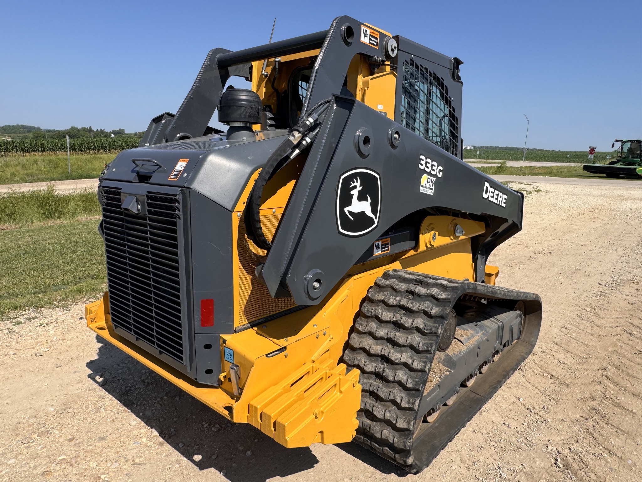 2023 John Deere 333G Image 8