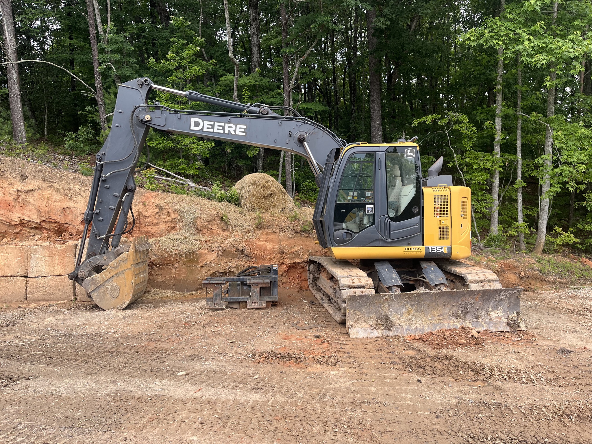 2019 John Deere 135G Image 1