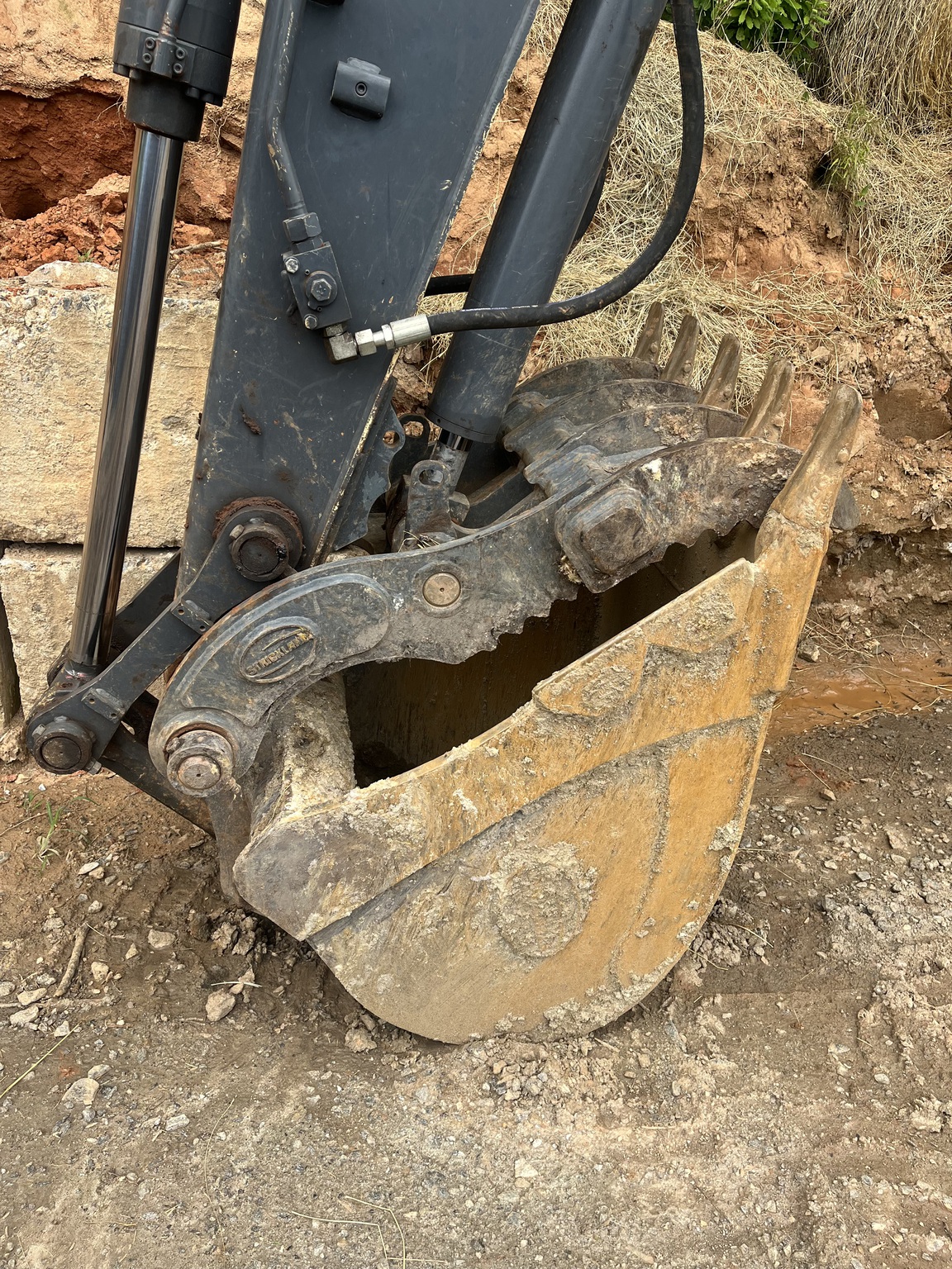 2019 John Deere 135G Image 3