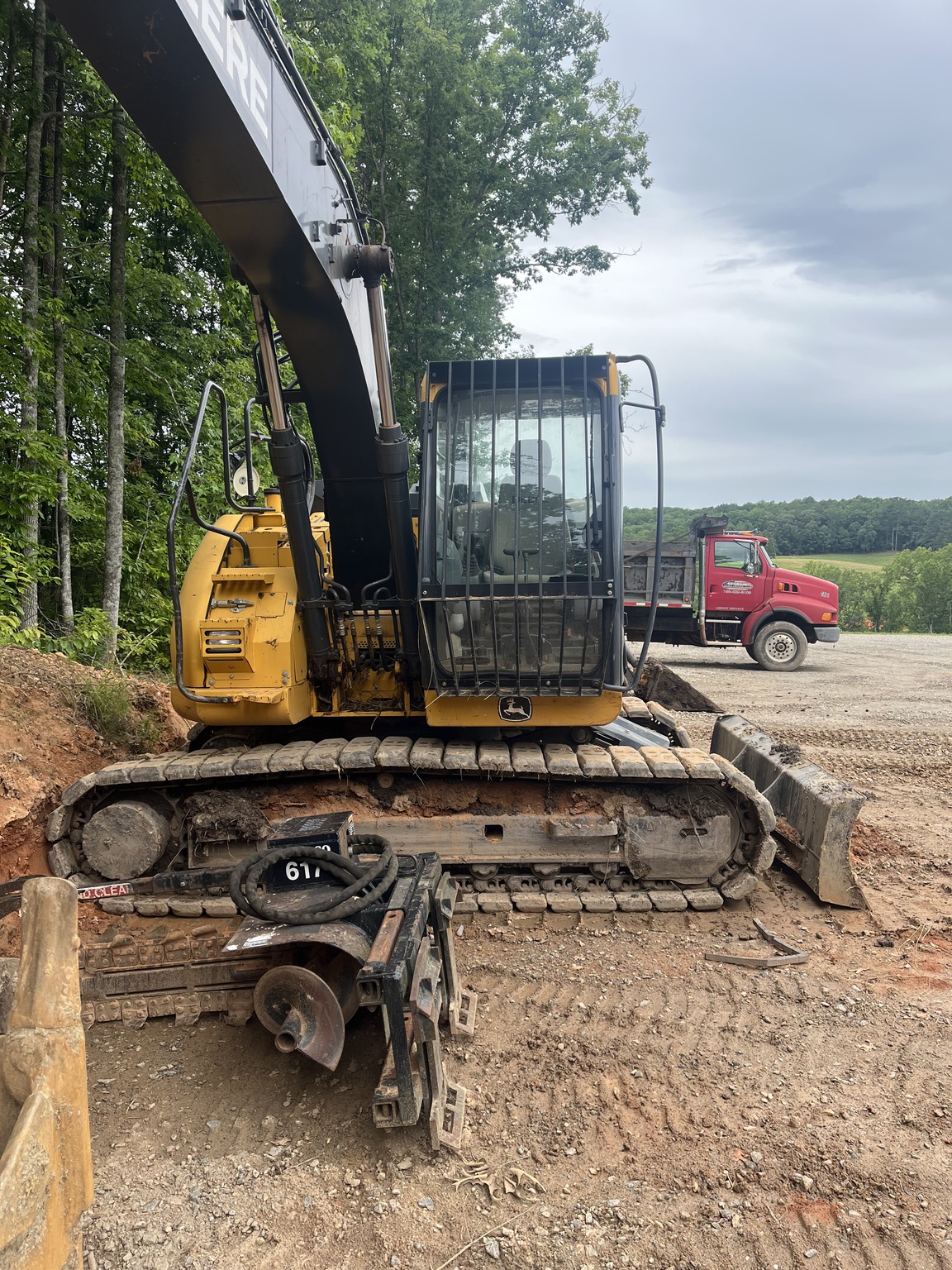 2019 John Deere 135G Image 5