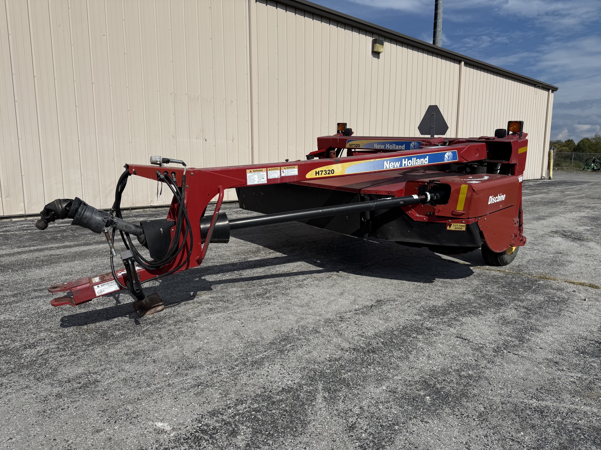  2015 New Holland H7320 at Heritage Tractor in Rogersville, MO