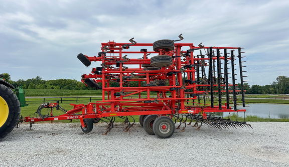 2015 Kuhn-Krause 5835
