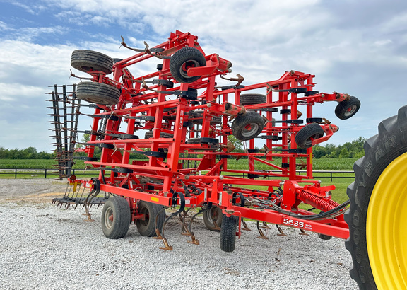 2015 Kuhn-Krause 5835