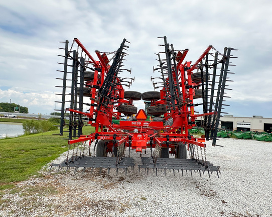 2015 Kuhn-Krause 5835
