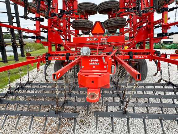 2015 Kuhn-Krause 5835