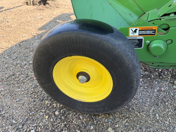 2022 John Deere 560M - Photo10