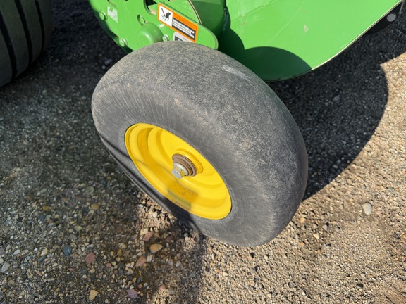 2022 John Deere 560M - Photo11