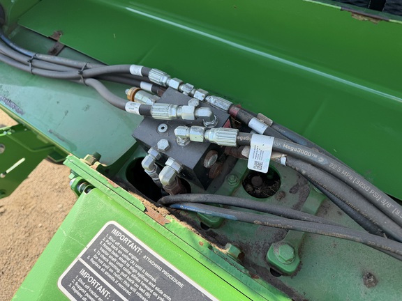2022 John Deere 560M - Photo17