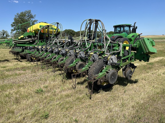 2008 John Deere 1770NT CCS (3rd thumbnail)