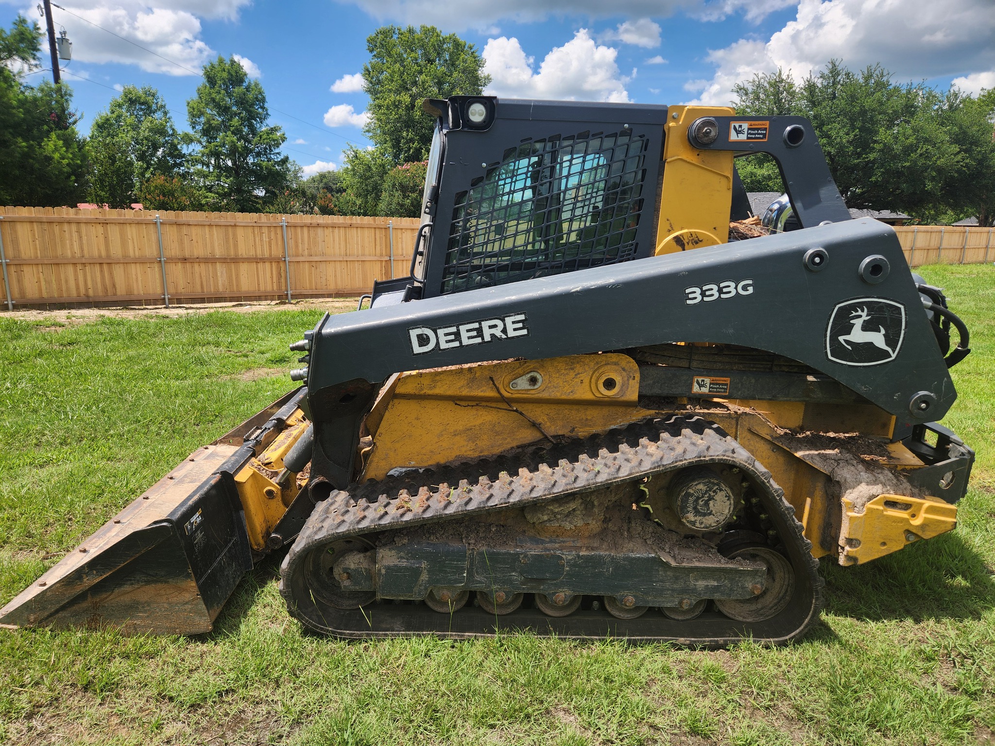 2022 John Deere 333G Image 1
