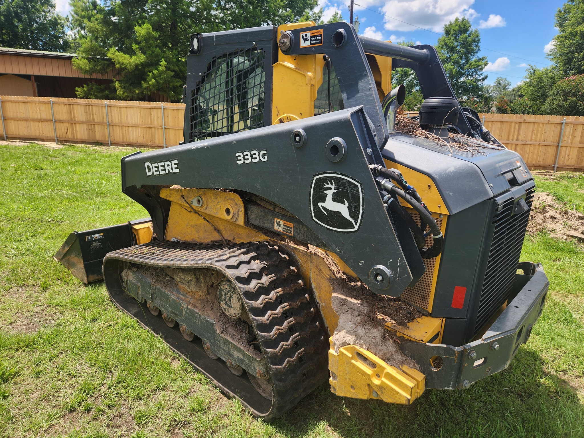 2022 John Deere 333G Image 8