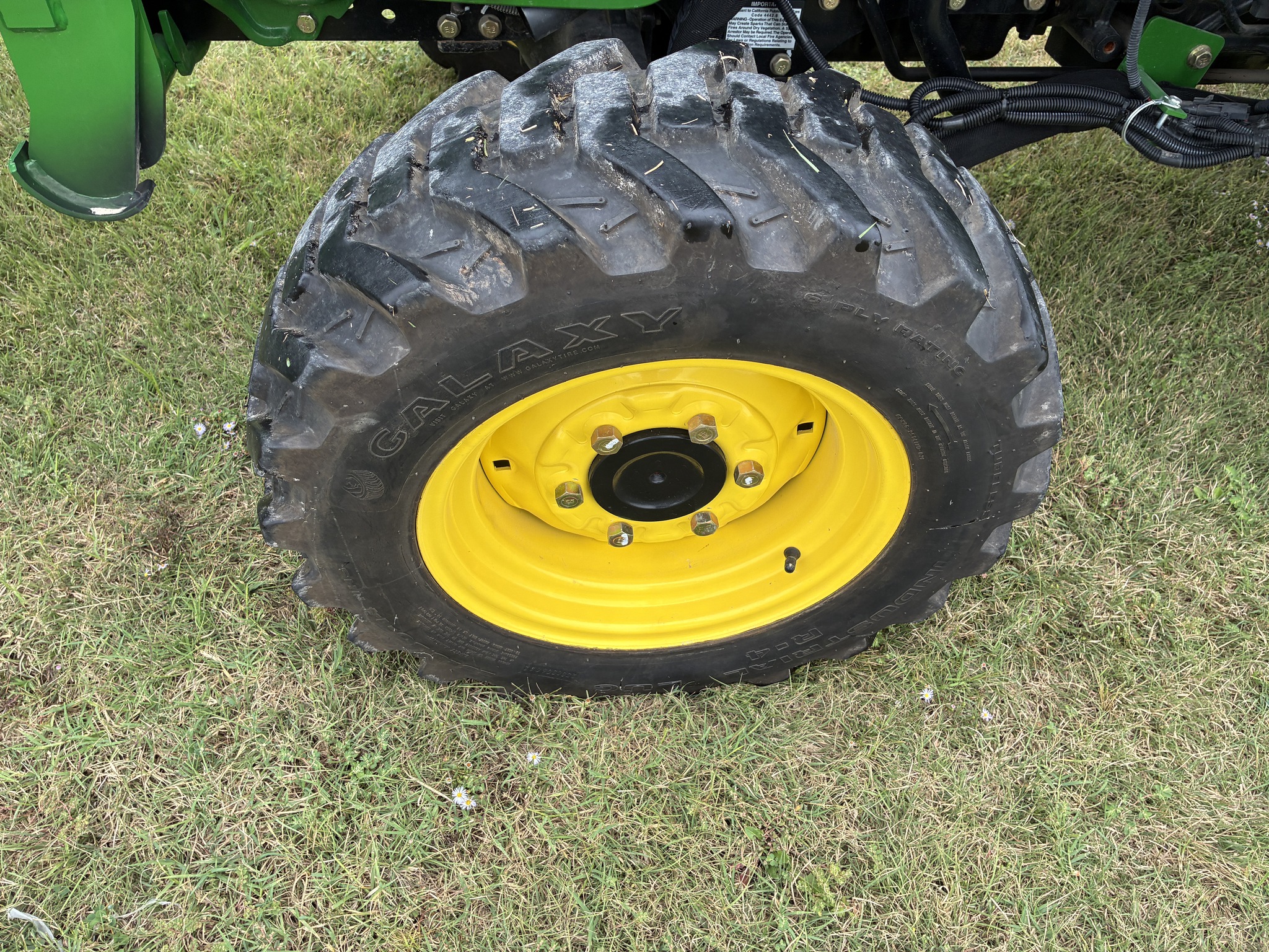 2009 John Deere 3520 Image 12