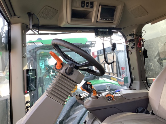 Photo of 2024 John Deere 8R 370