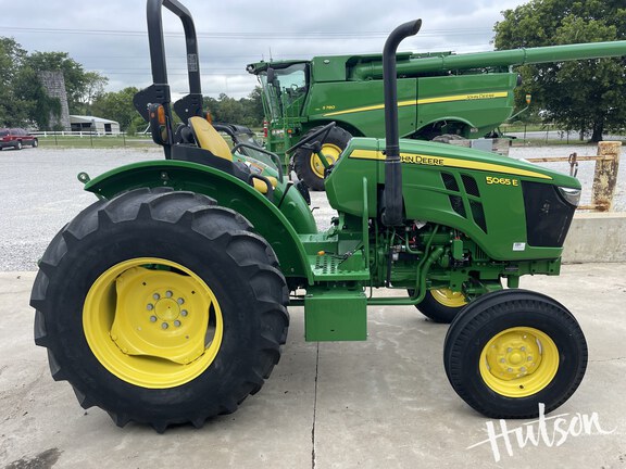 Photo of 2022 John Deere 5065E