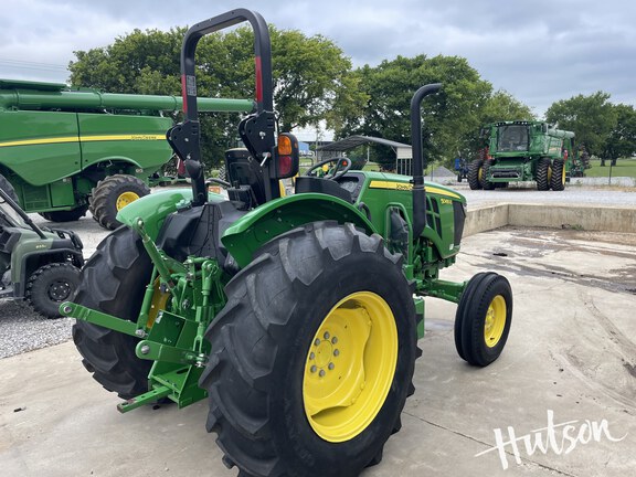 Photo of 2022 John Deere 5065E