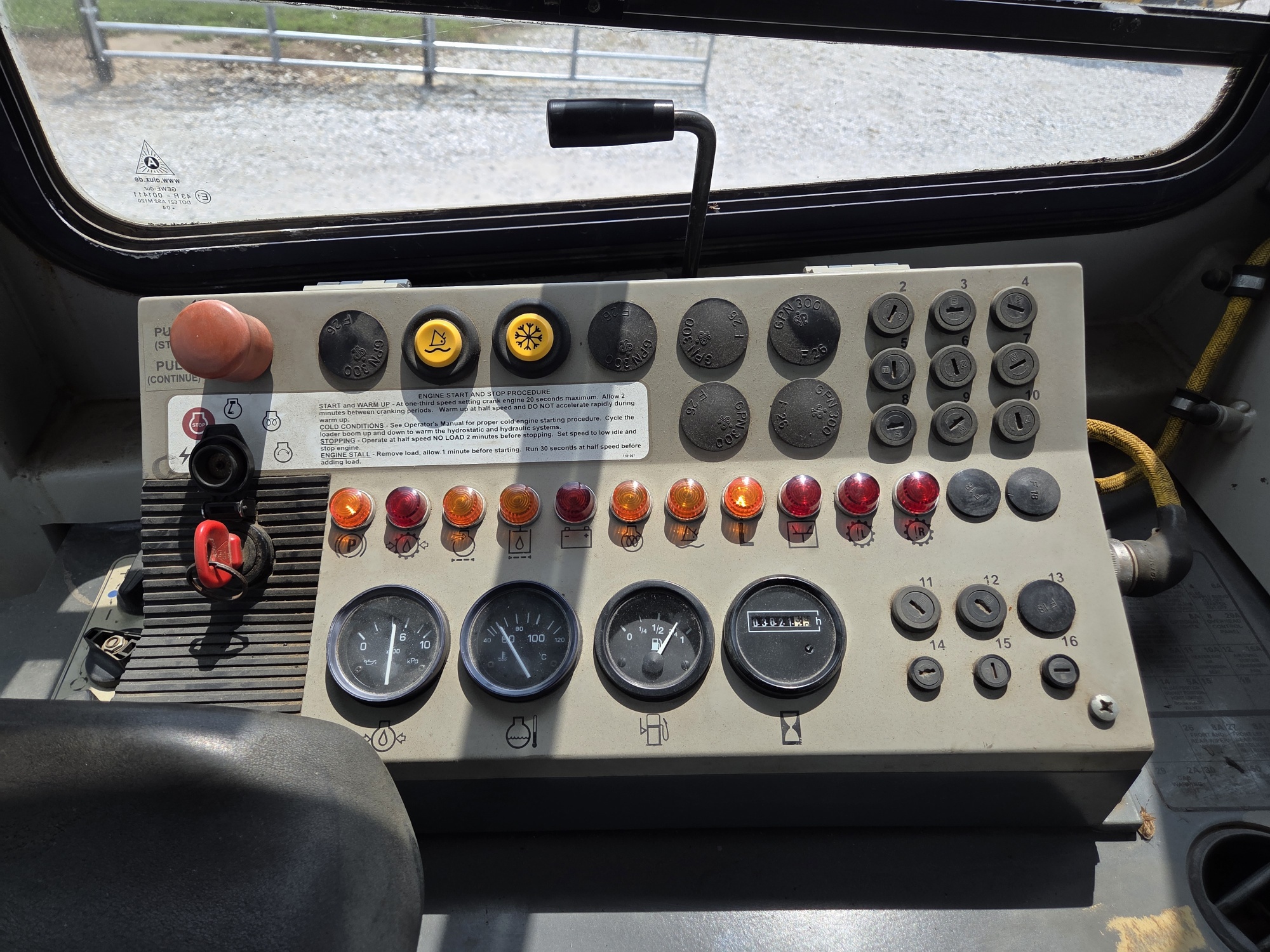 2001 John Deere 755C Image 7