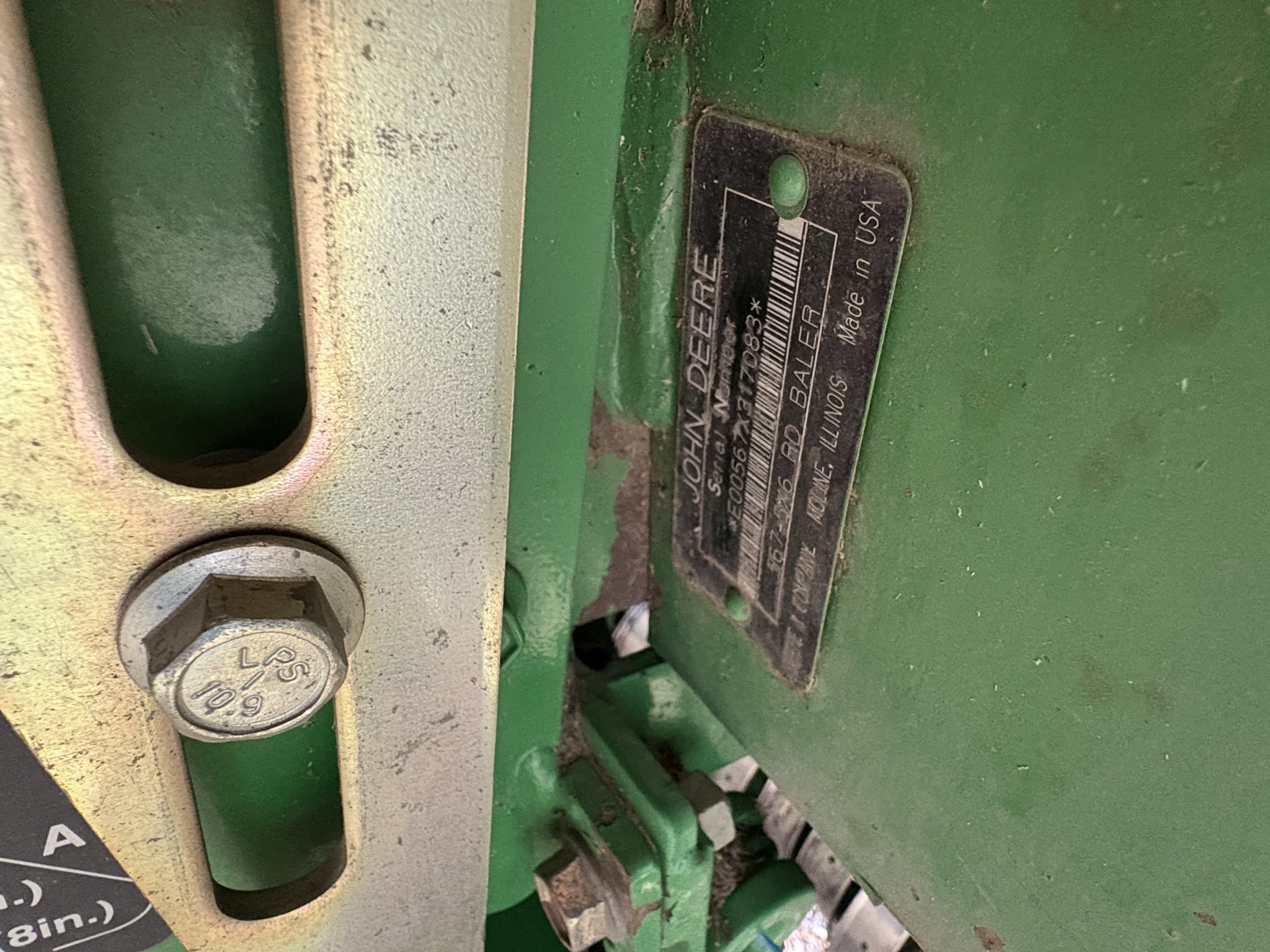 2005 John Deere 567 Image 8
