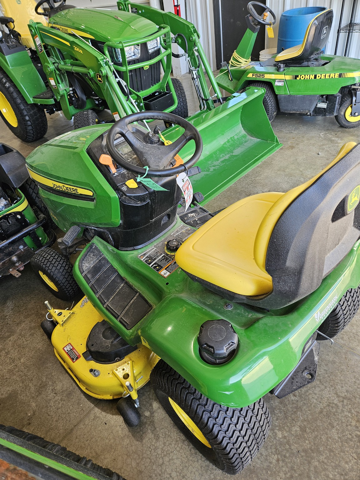 2020 John Deere X330 Image 4