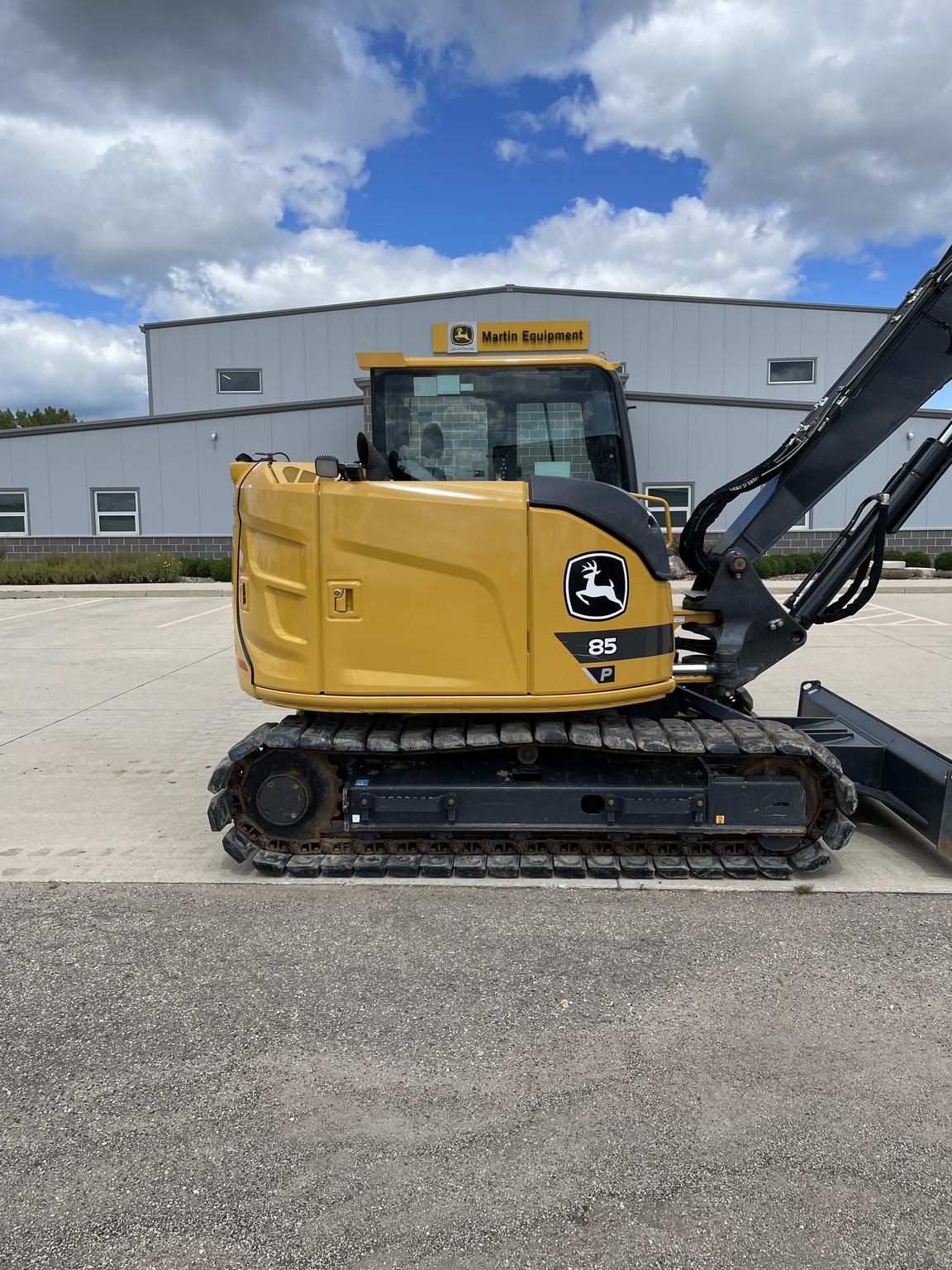 2023 John Deere 85 P Image 2
