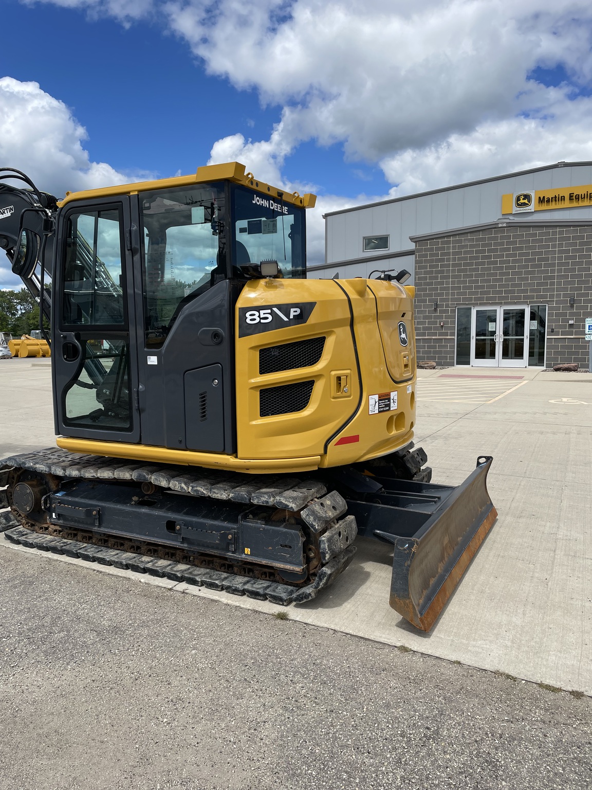 2023 John Deere 85 P Image 6