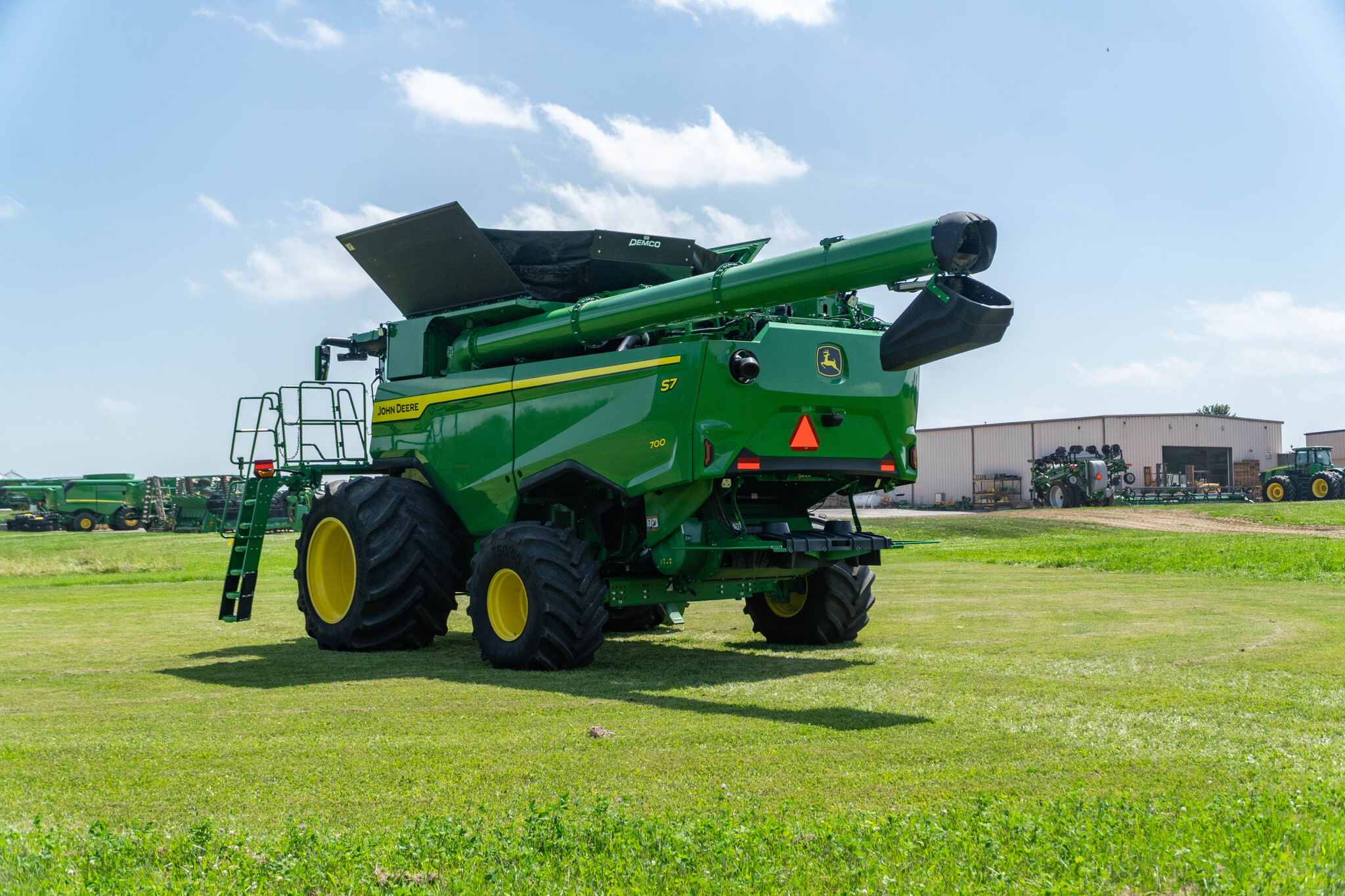 Used 2025 John Deere S7 700 Combines at Koenig Equipment in Anna, OH - PhotoXL2