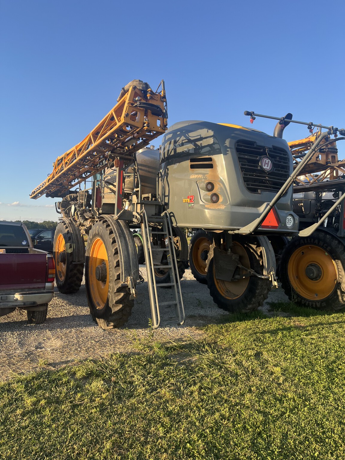 2019 Hagie STS12 Image 3