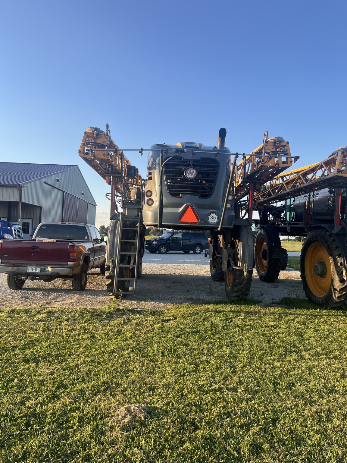 2019 Hagie STS12 Image 2