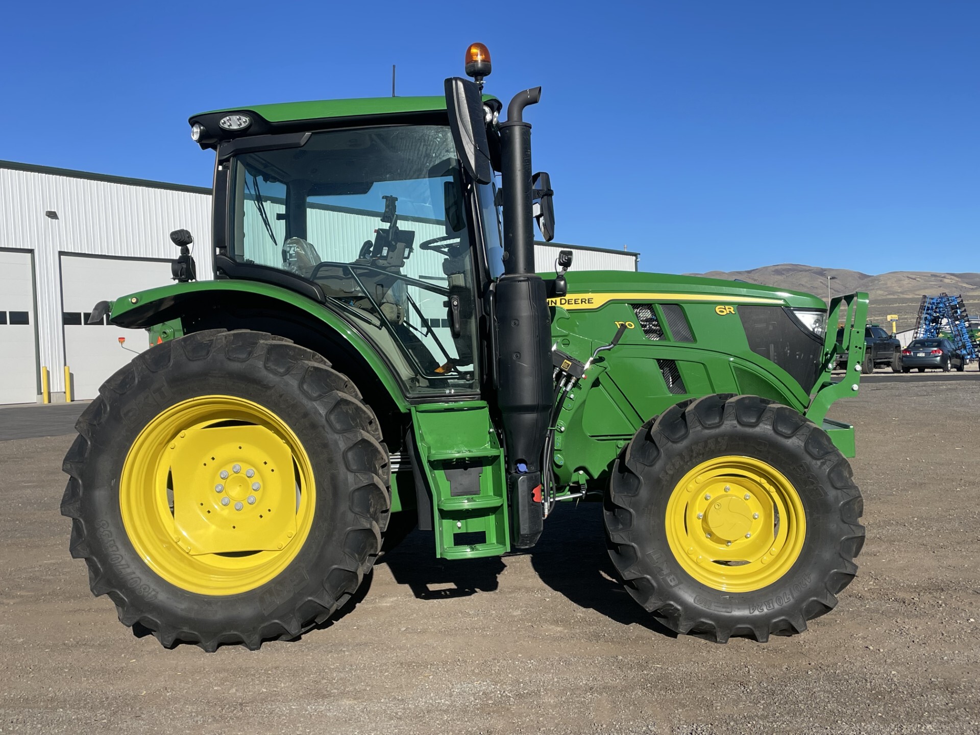 2025 John Deere 6R 120 Image 4