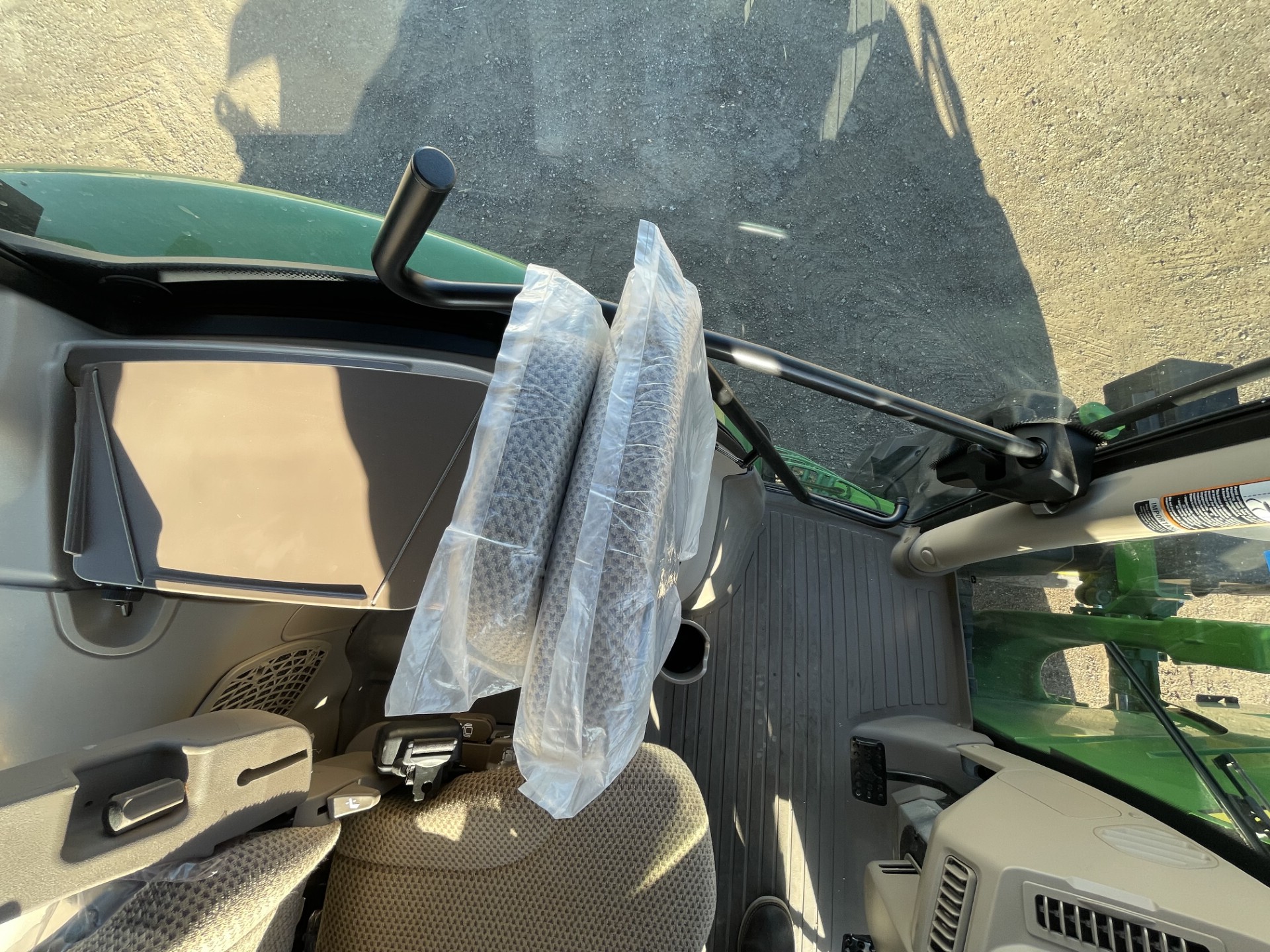 2025 John Deere 6R 120 Image 22