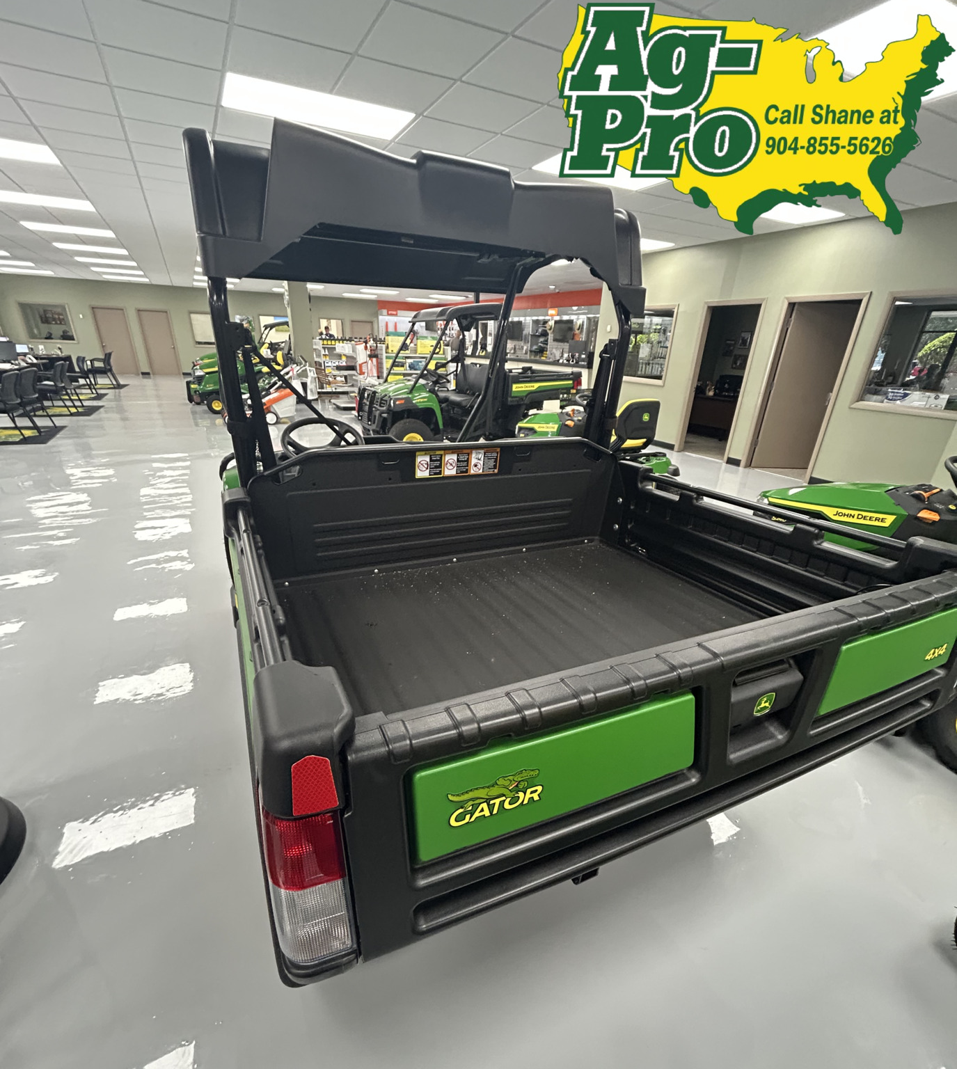 2025 John Deere HPX615E Image 3