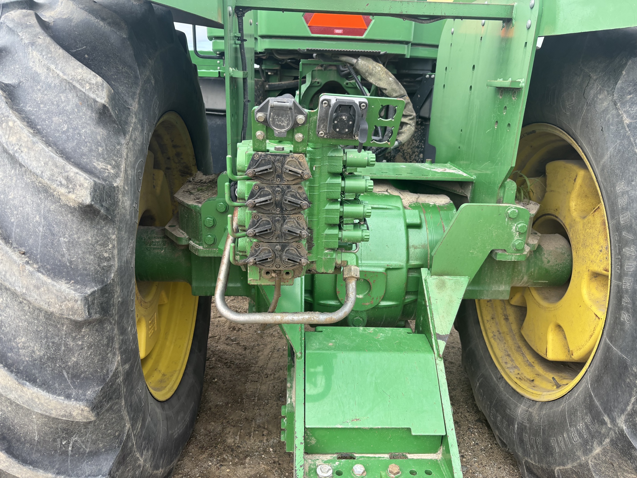 2004 John Deere 9220 Image 5