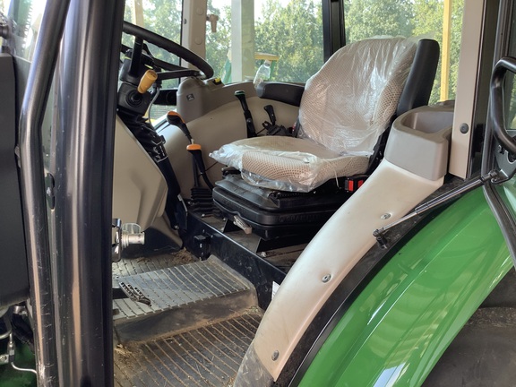 Photo of 2021 John Deere 5055E