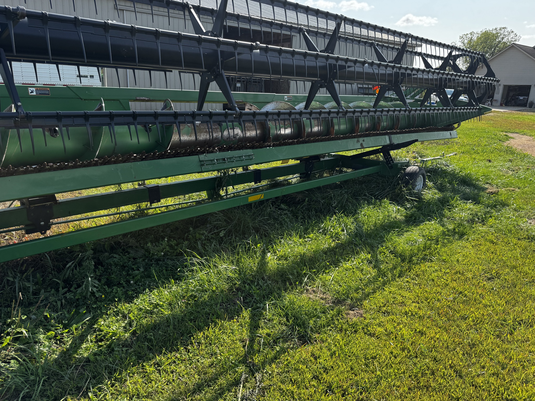 2011 John Deere 635F Image 7