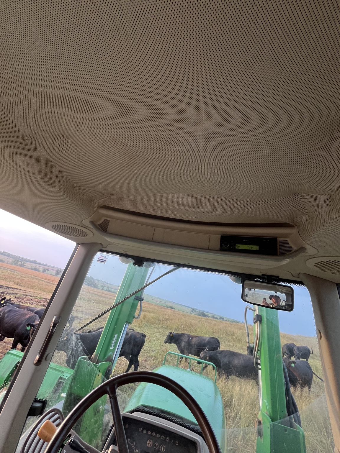 2004 John Deere 6320 Image 9
