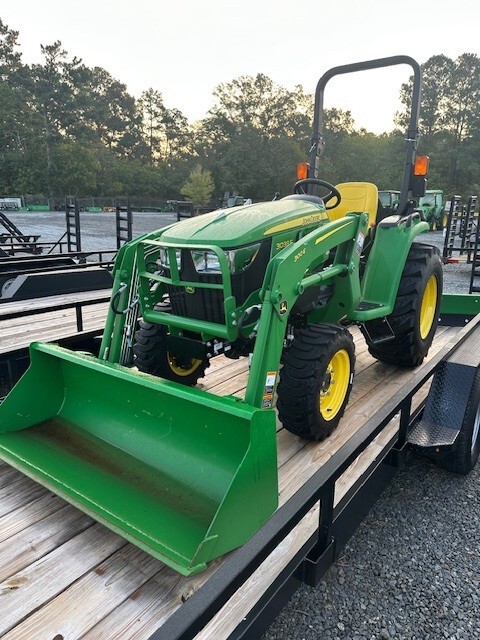 2025 John Deere 3038E, 20' Linx Trailer, RB2072 Rear Blade Image 3