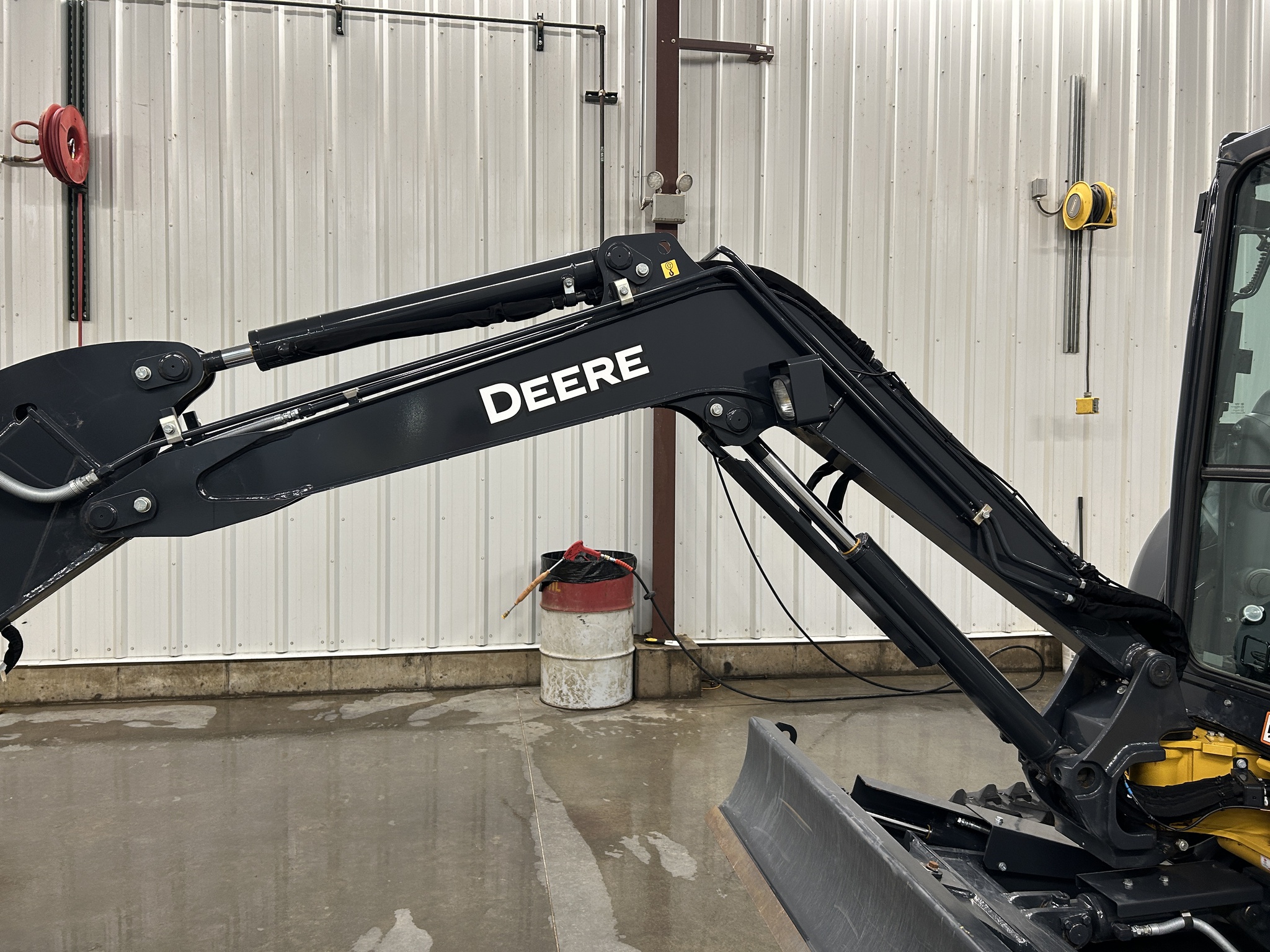 2023 John Deere 35G Image 3