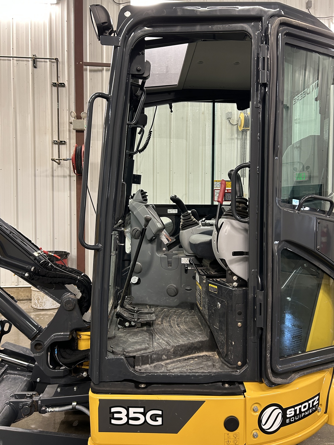 2023 John Deere 35G Image 7