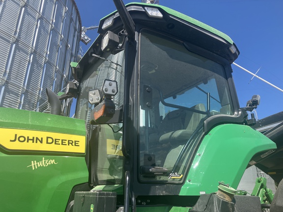 Photo of 2021 John Deere 8RX 410