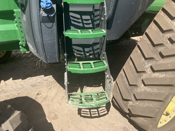 Photo of 2021 John Deere 8RX 410