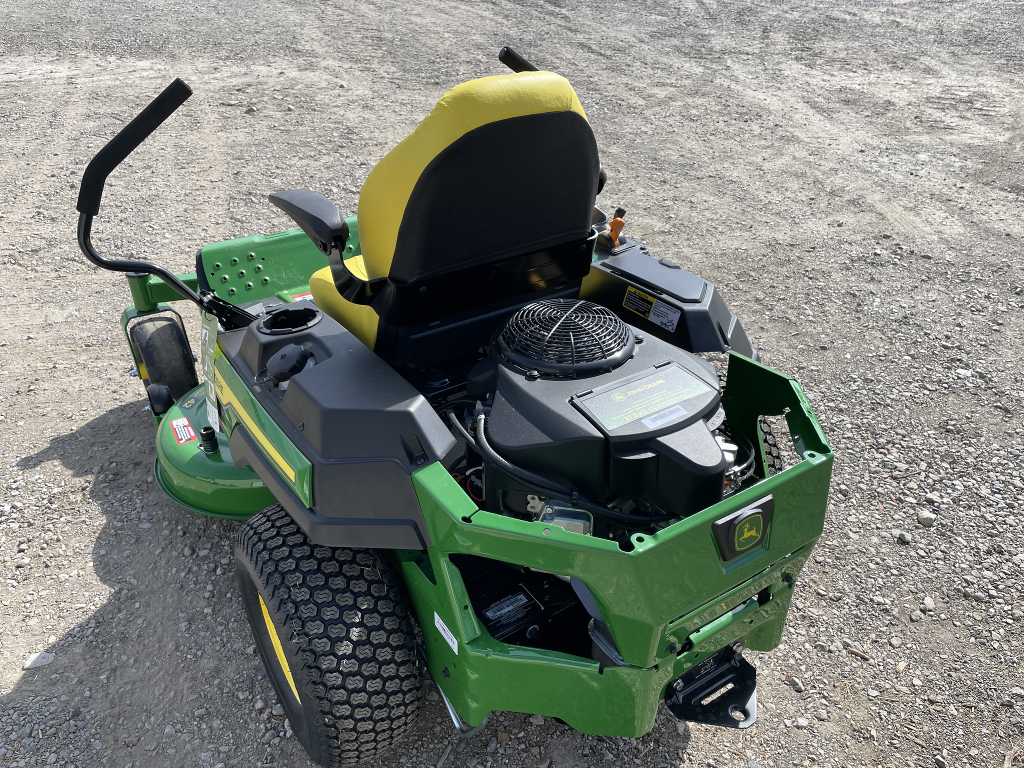 2025 John Deere Z320R Image 3