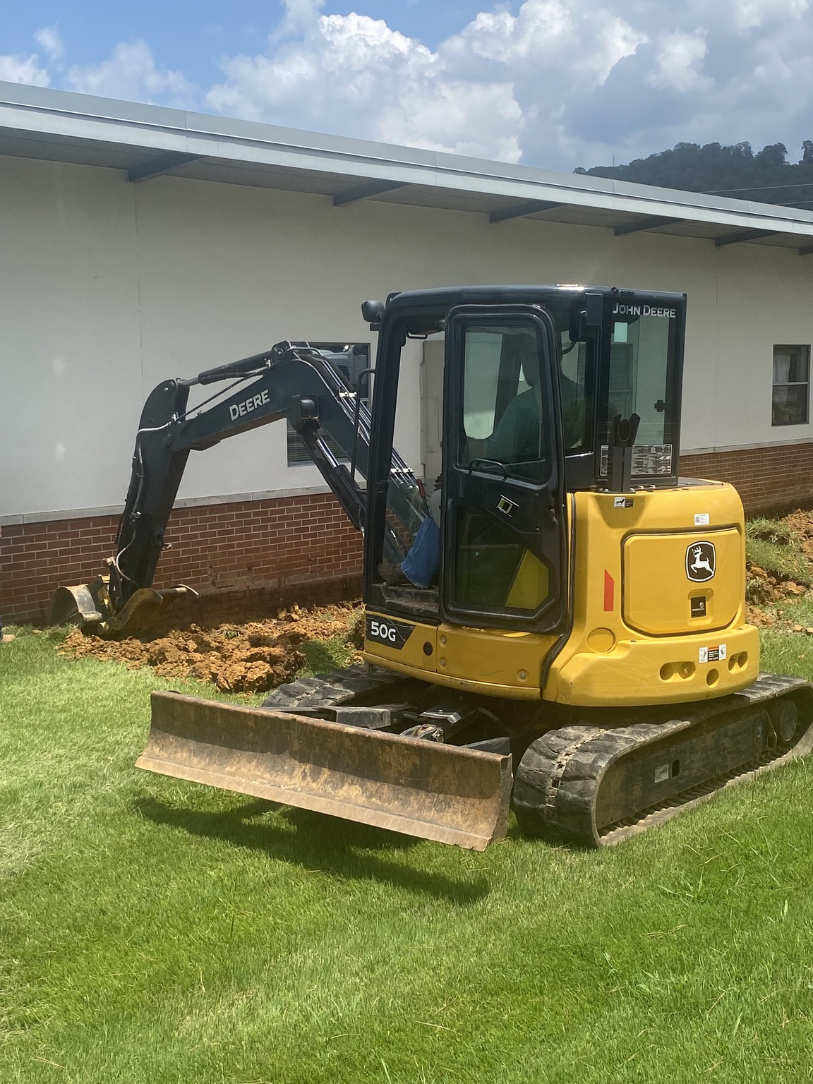 2022 John Deere 50G Image 3
