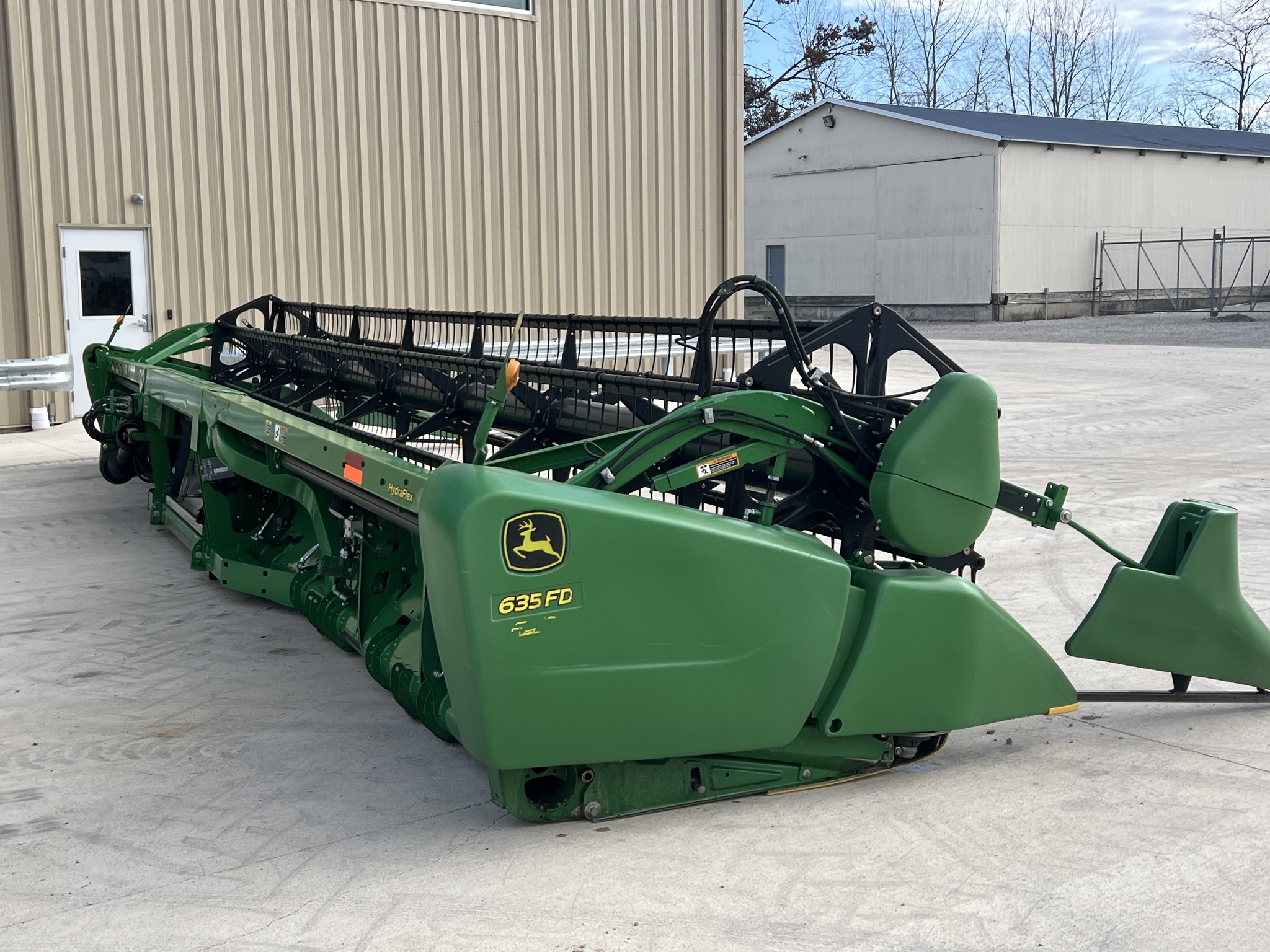 2013 John Deere 635FD Image 2