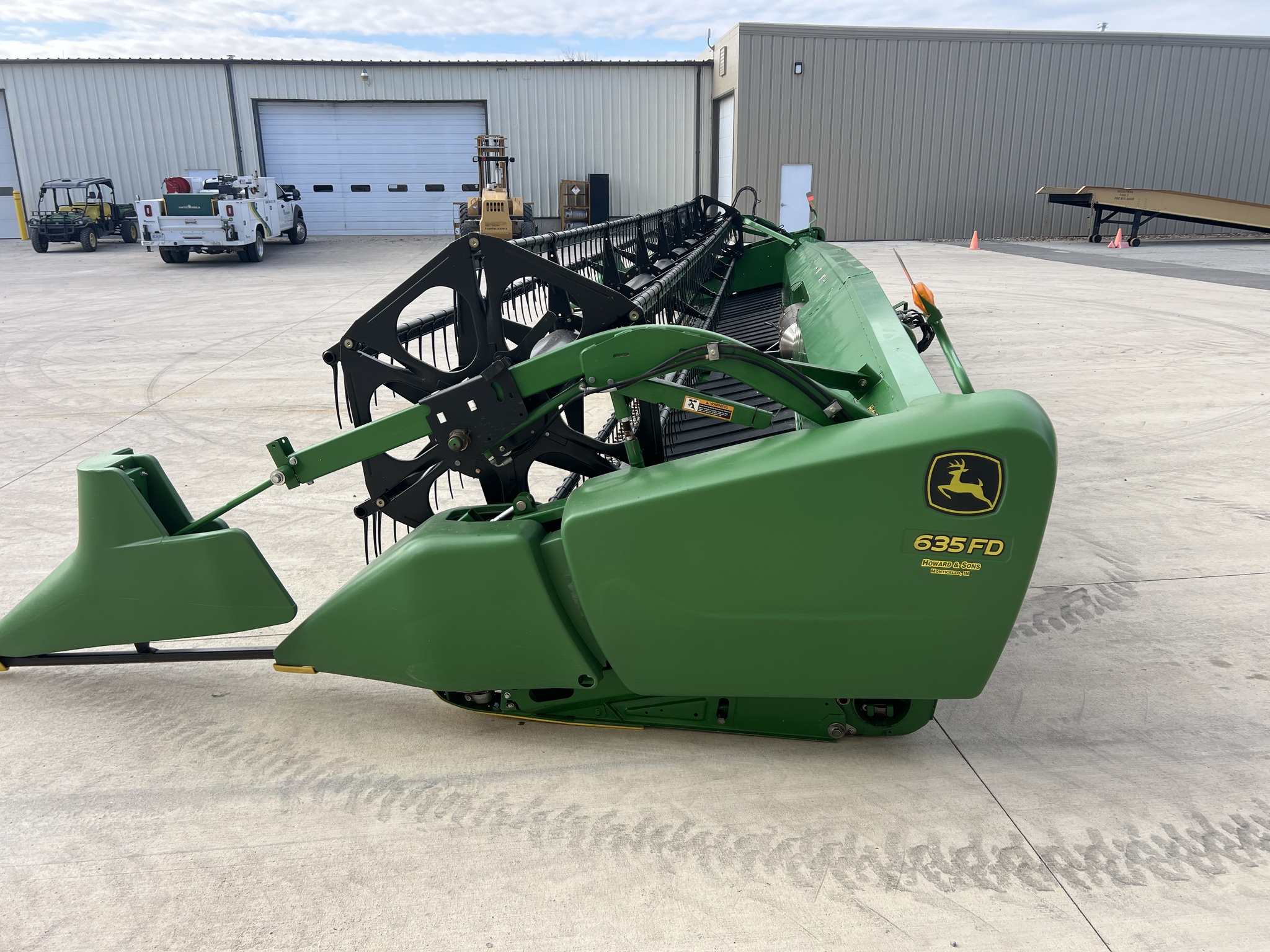 2013 John Deere 635FD Image 6