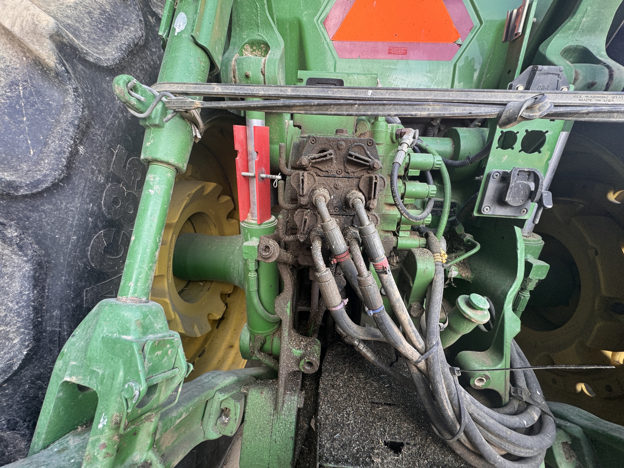 2004 John Deere 8220 Image 4