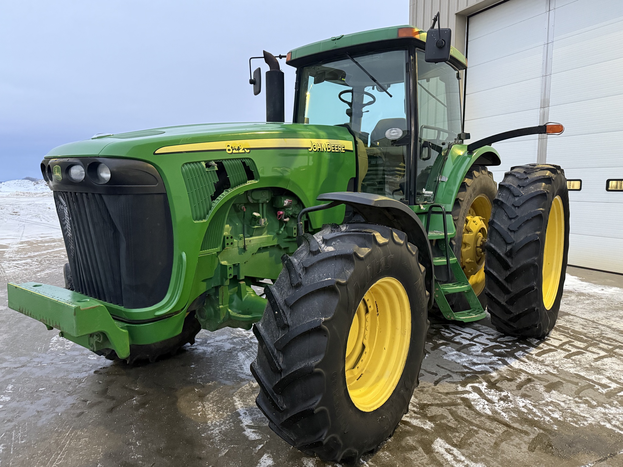 2004 John Deere 8220 Image 7