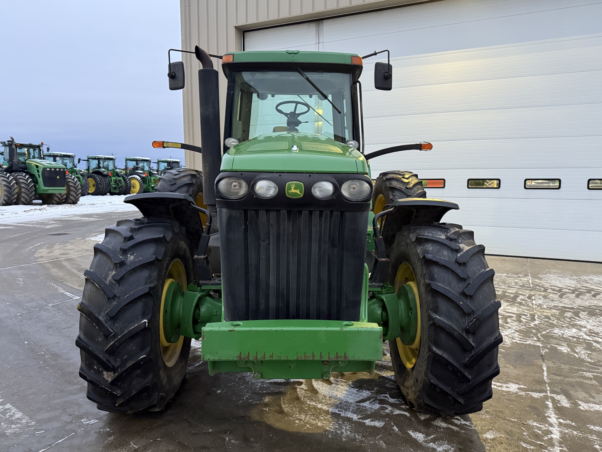 2004 John Deere 8220 Image 8