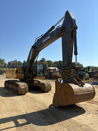 Photo of a 2023 John Deere 350 P